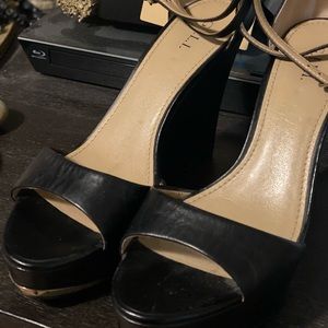G.I.L.I. Wedge Heels